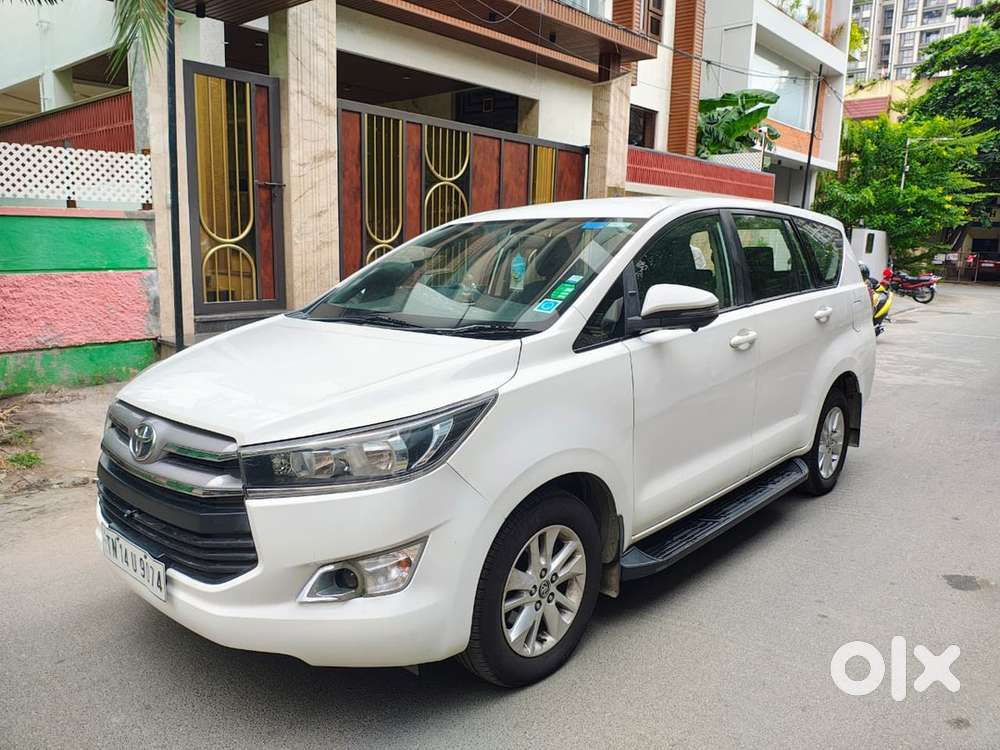 Toyota Innova Crysta 2.8g At 2019