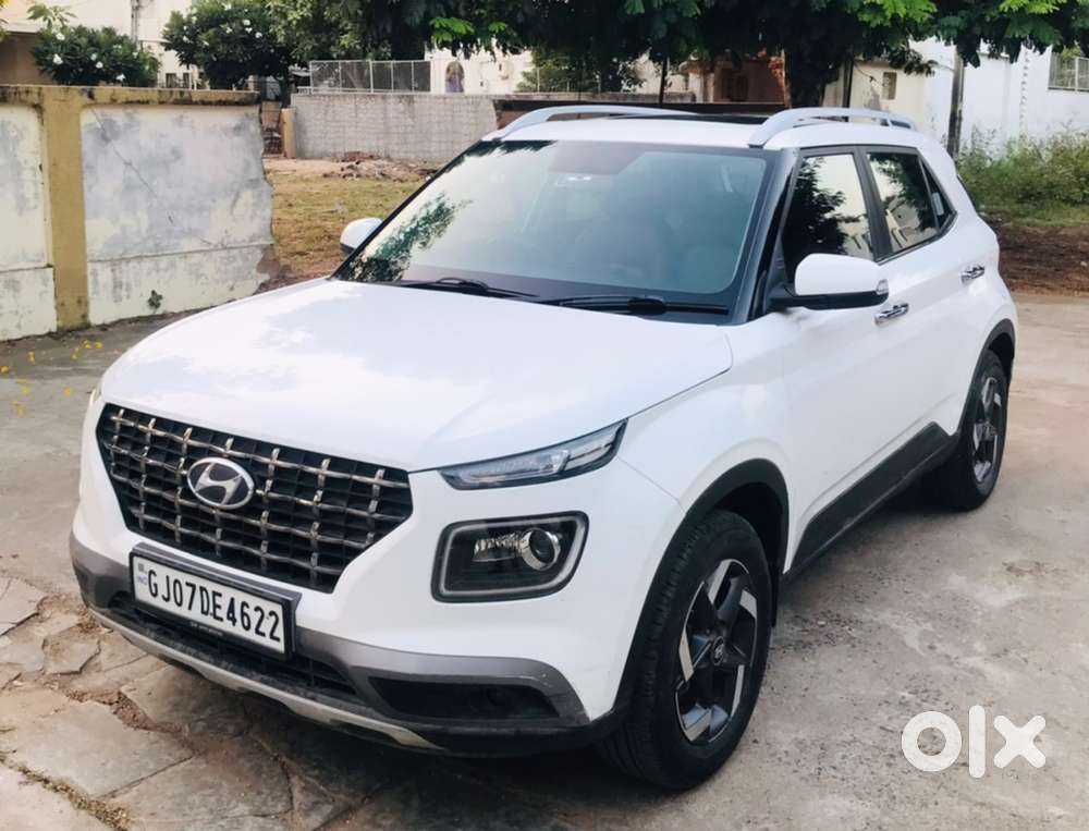 Hyundai Venue 2021 Automatic 1st Owner Pure Petrol