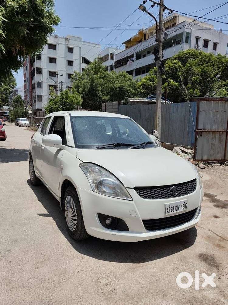 Maruti Suzuki Swift Lxi Option, 2011, Petrol