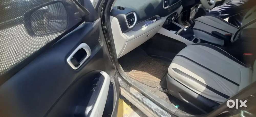 Hyundai Venue 2026 Petrol Well Maintained