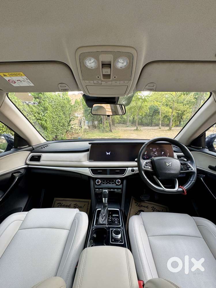 Mahindra Xuv700 2.0 Ax 7 Petrol At Luxury Pack Str, 2022, Petrol