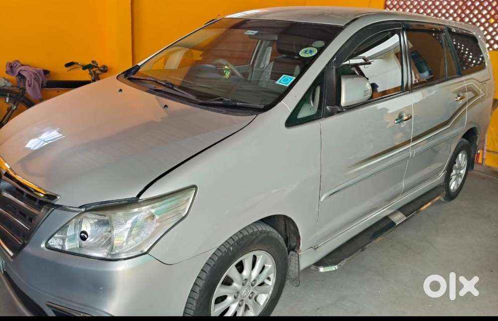 Toyota Innova 2.5 V 8 Str, 2013, Diesel