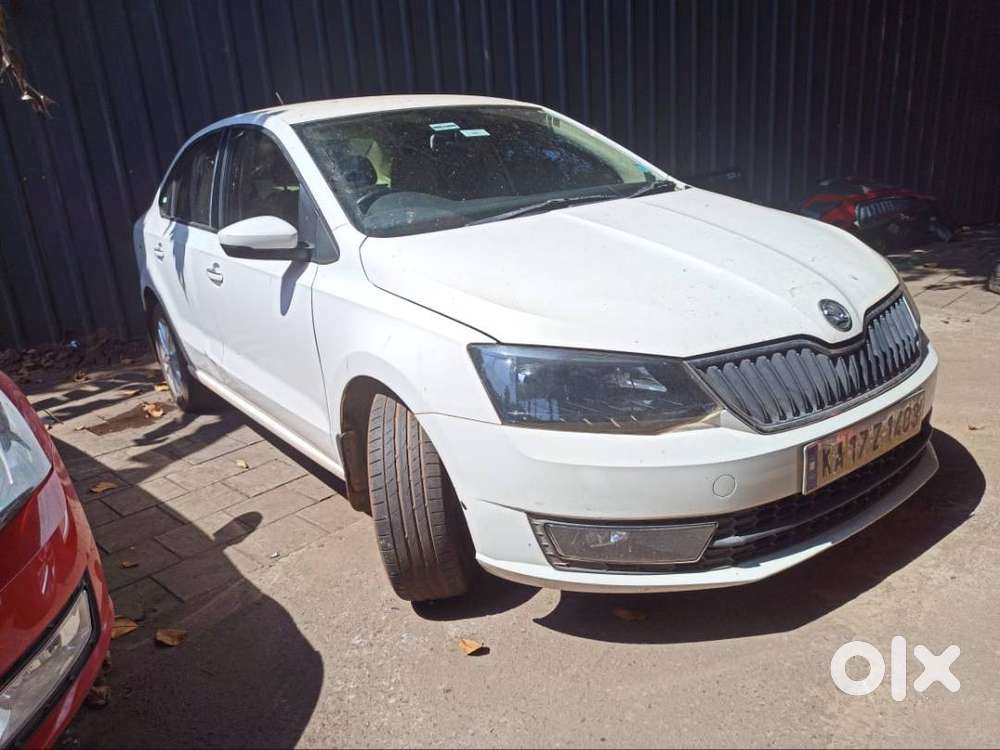Skoda Rapid Style At 1.6 Mpi