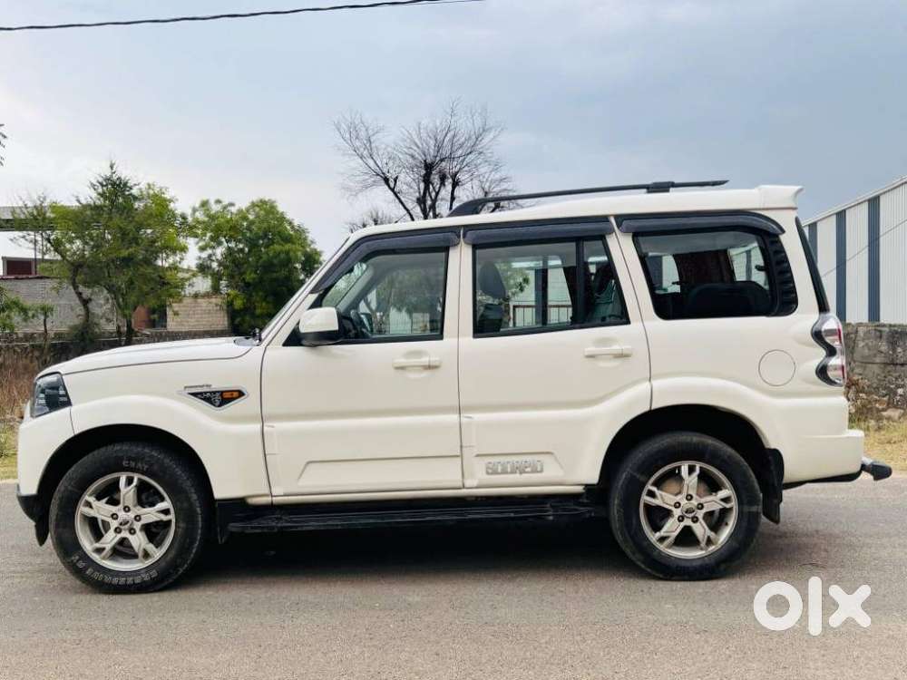 Mahindra Scorpio S6 Plus, 2017, Diesel