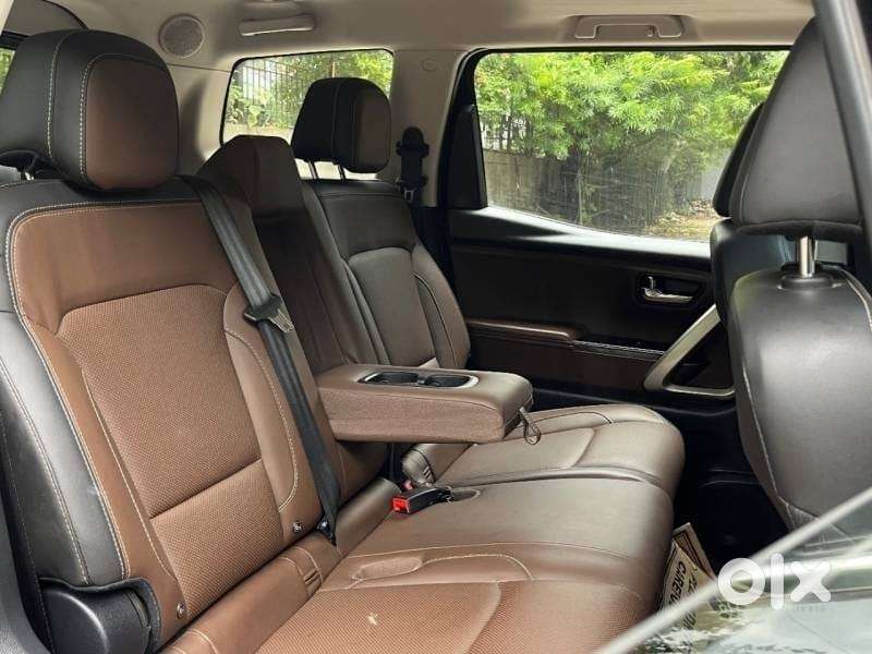 Mahindra Scorpio-n 2.0 Z8 Petrol At 7 Str, 2025, Petrol