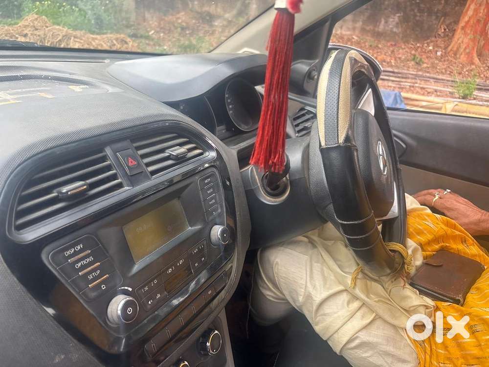 Tata Tiago Ev 218 Petrol 86160 Km Driven