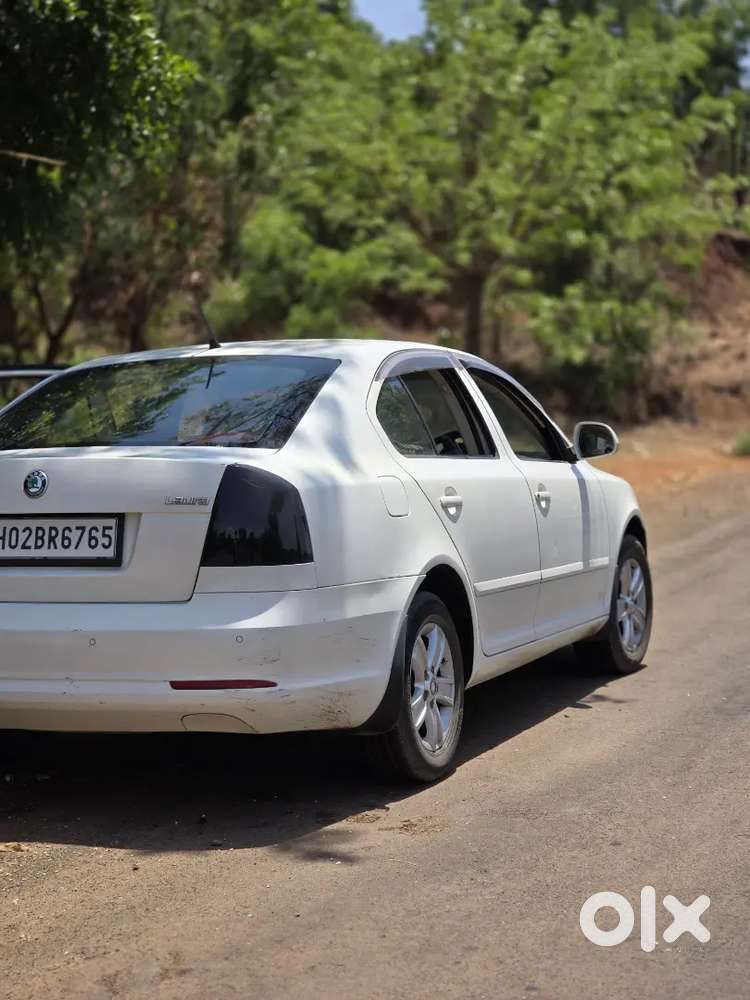 Skoda Laura Elegance 2012 Diesel Manual
