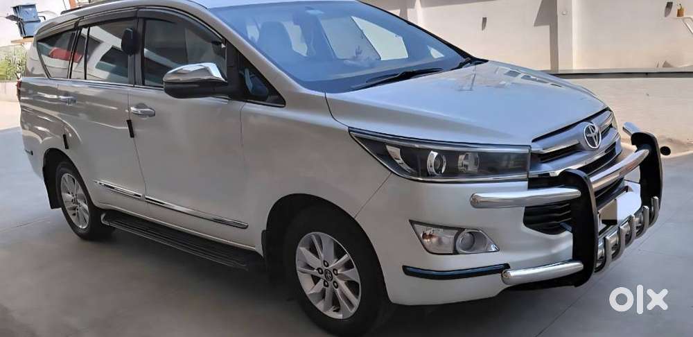 Toyota Innova Crysta 2.4 V 8 Str, 2018, Diesel