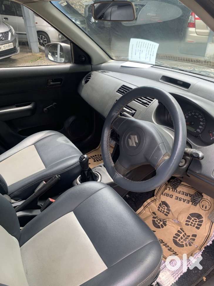 Maruti Suzuki Swift Dzire Lxi Option, 2011, Petrol