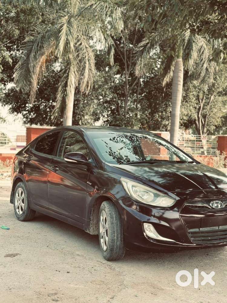 Hyundai Verna 2013 Petrol 77000 Km Driven
