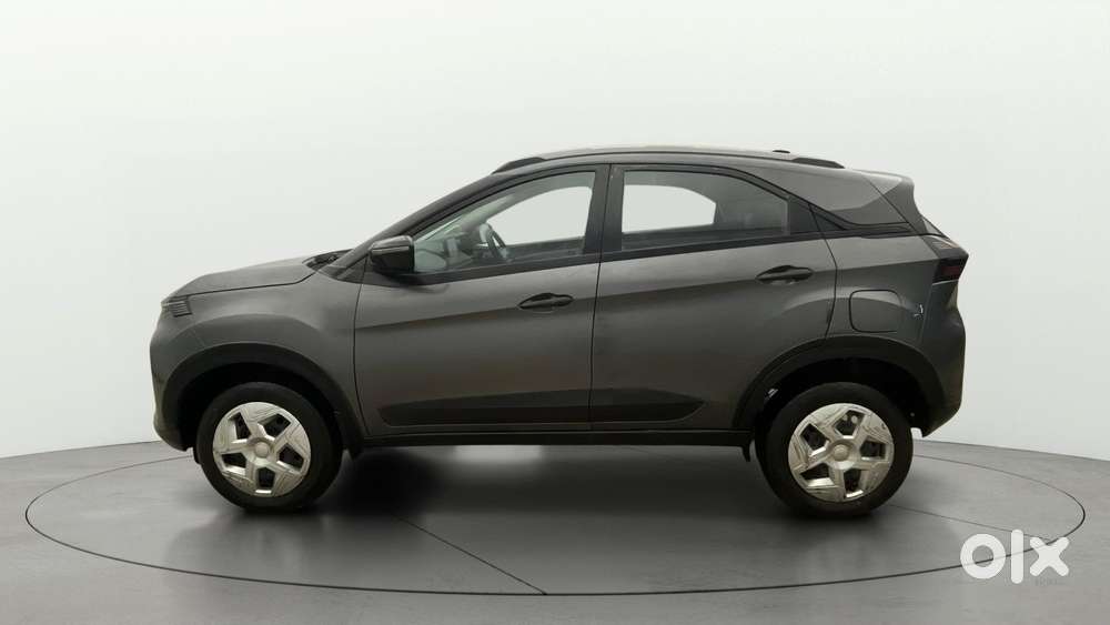 Tata Nexon Pure (s) 1.2 Petrol 6amt, 2024, Petrol