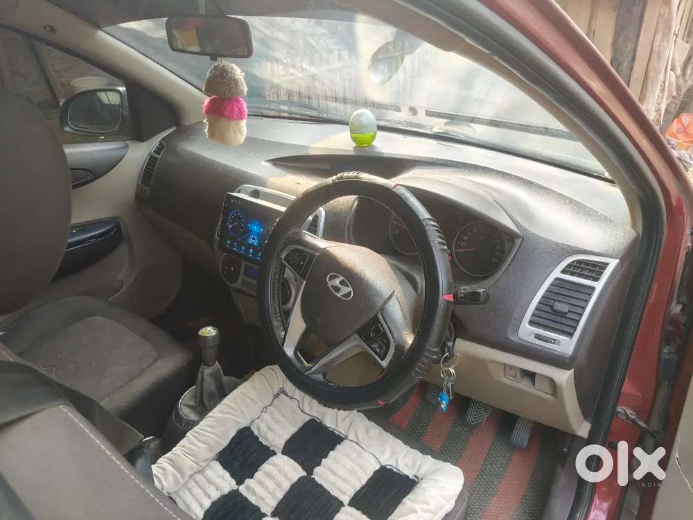 Hyundai New I20 Sportz 2011