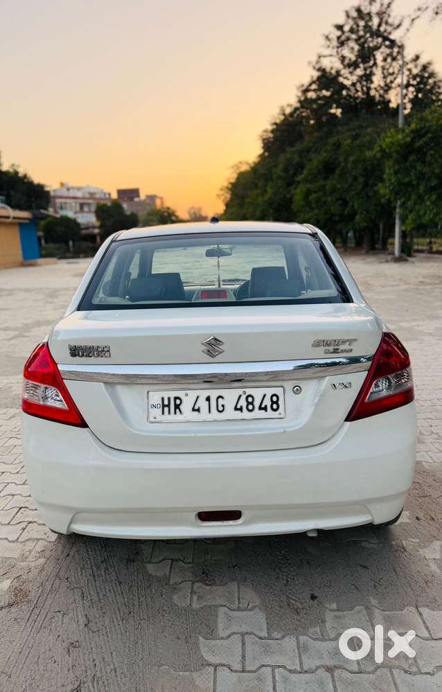 Maruti Suzuki Swift Dzire 1.2 Vxi Bsiv, 2014, Petrol