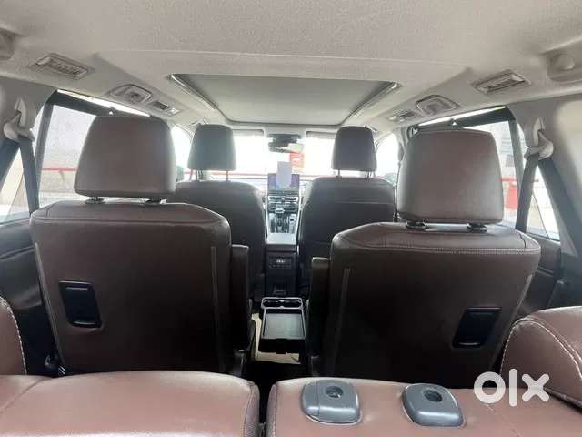 Toyota Innova Hycross 2.0 Zx (o) Hybrid 7 Str, 2024, Petrol