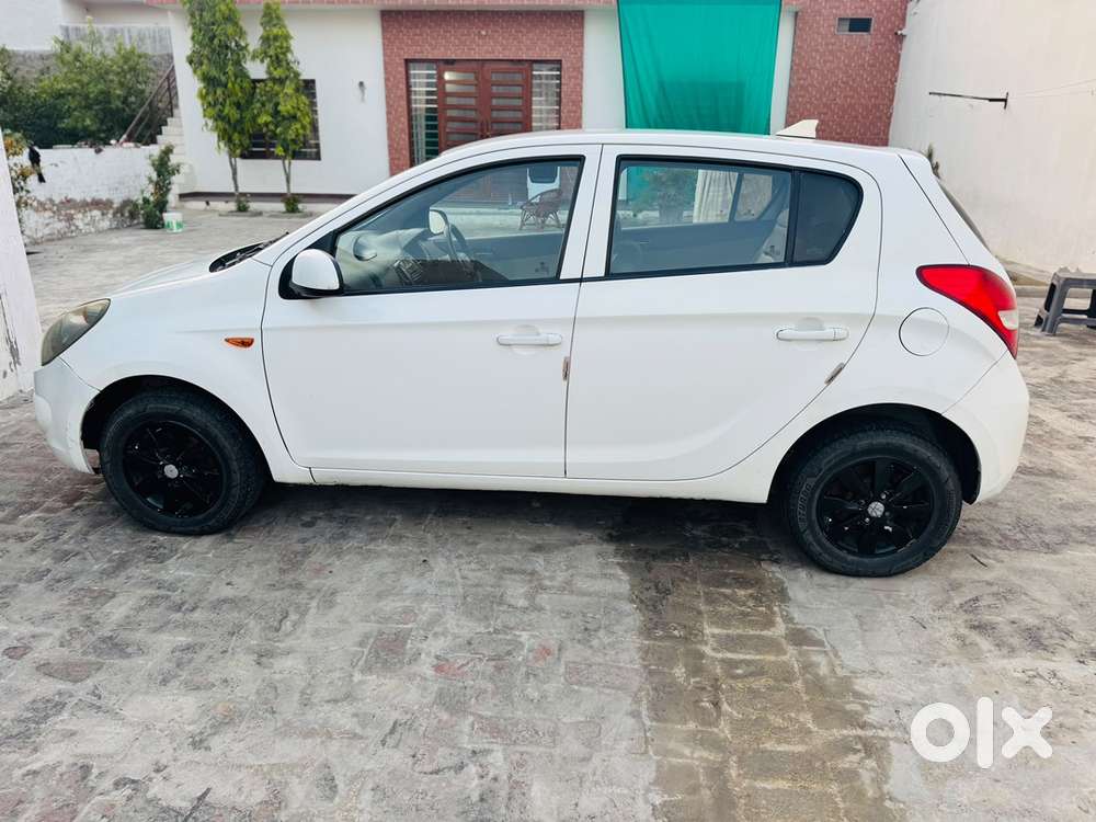 Hyundai I20 Diesel Manual 2010
