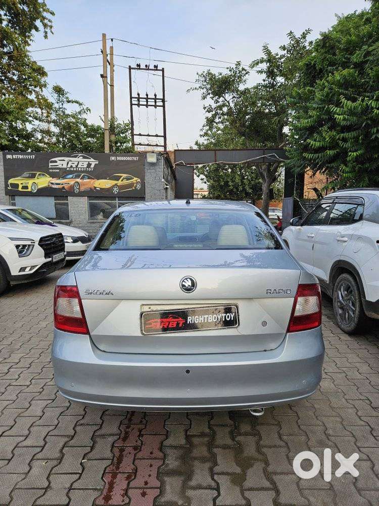 Skoda Rapid 1.5 Tdi At Ambition Plus, 2016, Petrol
