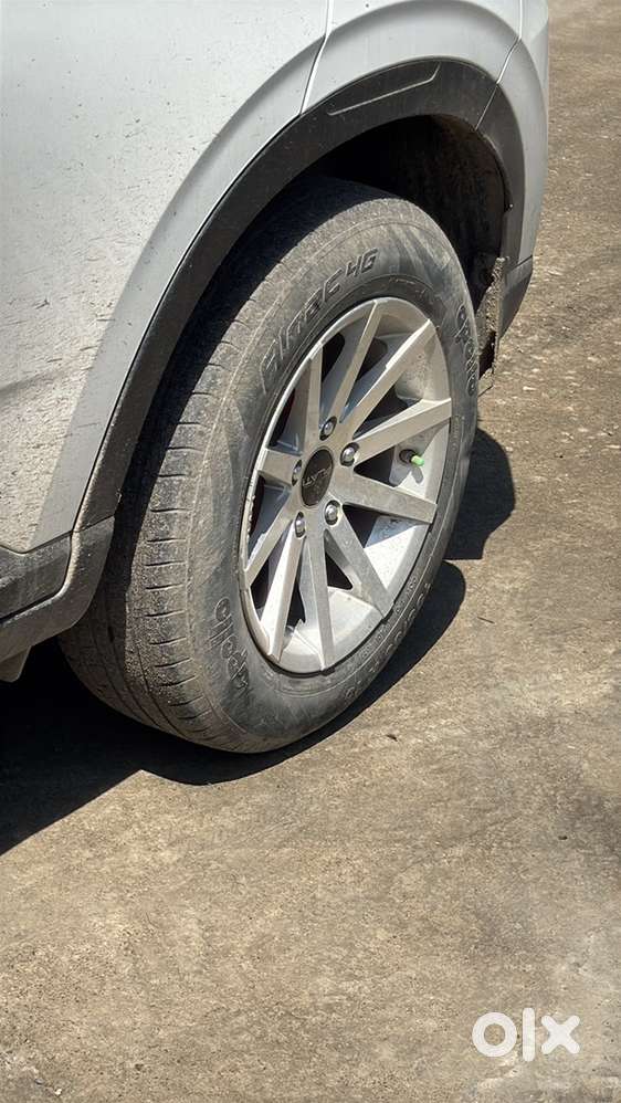 Hyundai Venue Petrol 2024