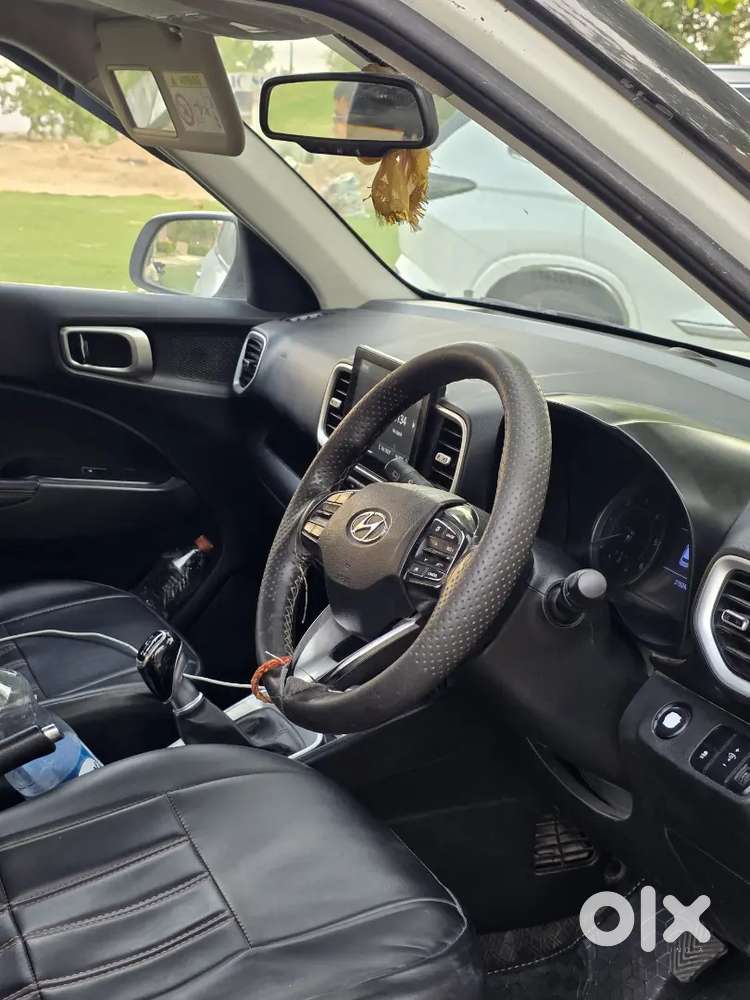 Hyundai Venue 2018 Diesel Well Maintained