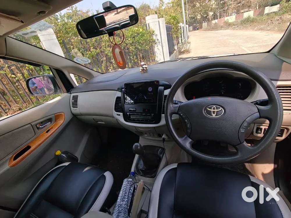 Toyota Innova 2011 Diesel 95000 Km Driven