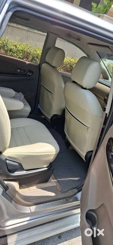 Toyota Innova 2.5 Vx 7 Seater Bs Iv, 2015