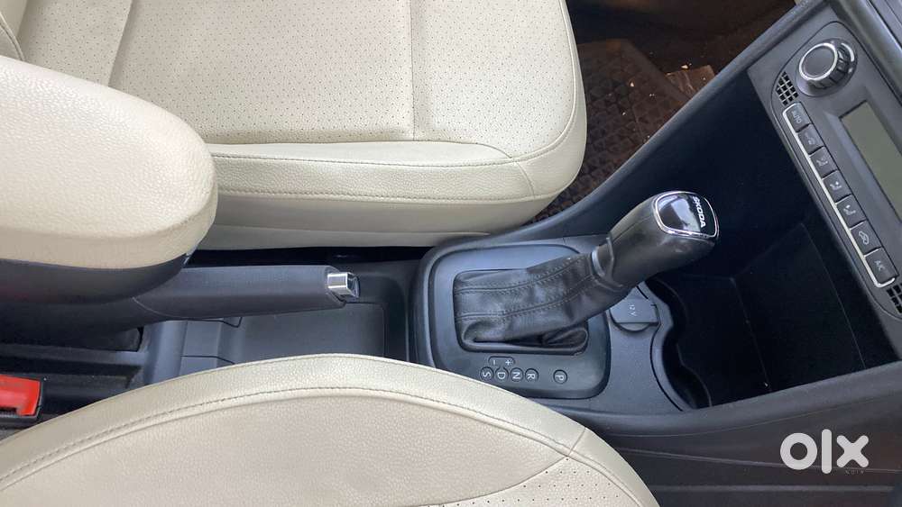 Skoda Rapid 1.6 Mpi At Style, 2017, Petrol