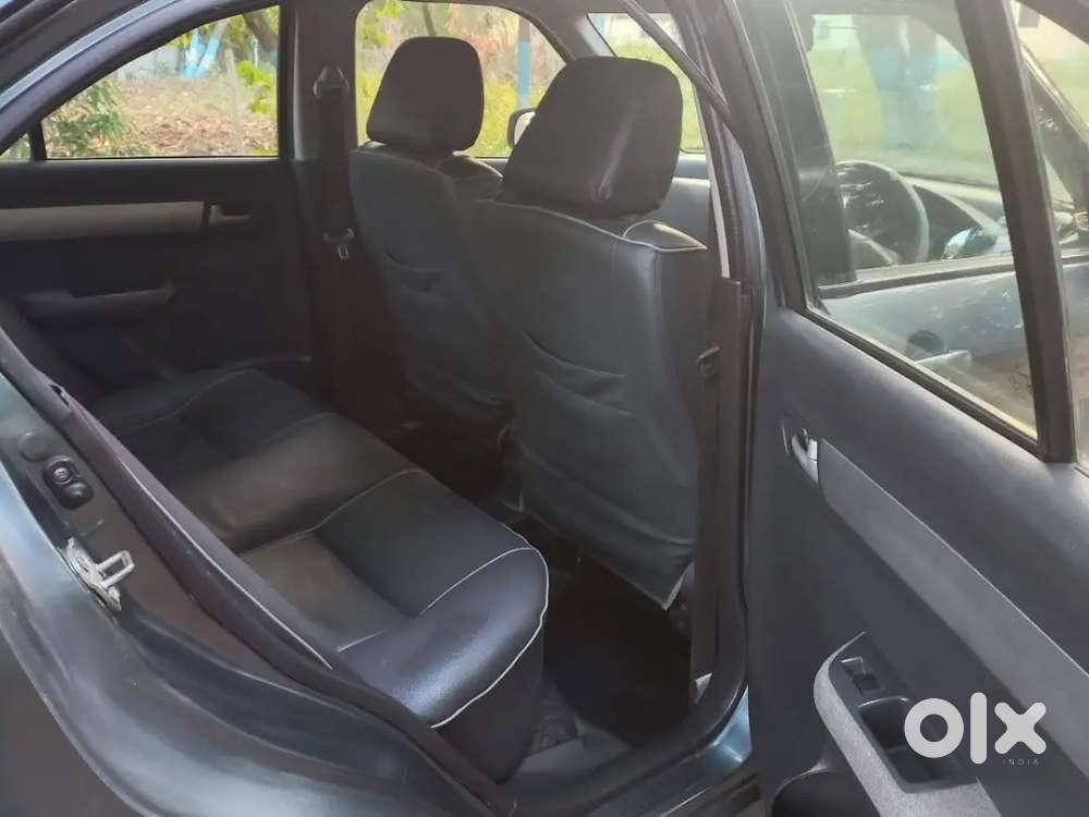 Maruti Suzuki Dzire 2011