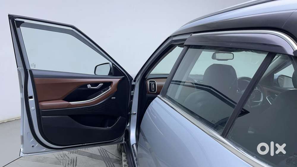 Hyundai Alcazar 2.0 Signature (o) Petrol At 7 Str, 2022, Petrol