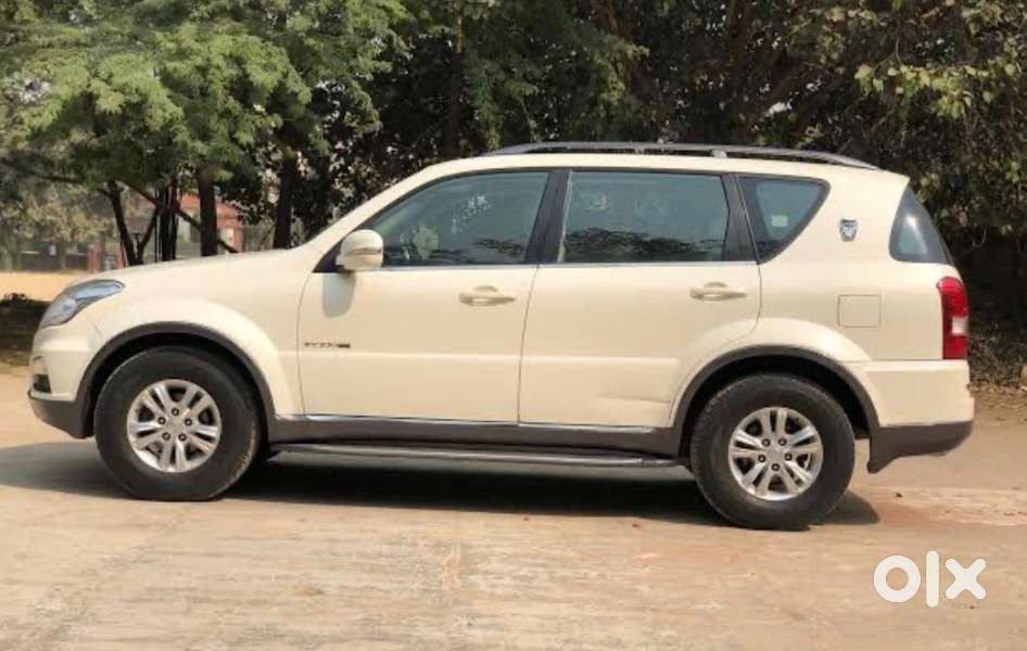 Mahindra Ssangyong Rexton 2015