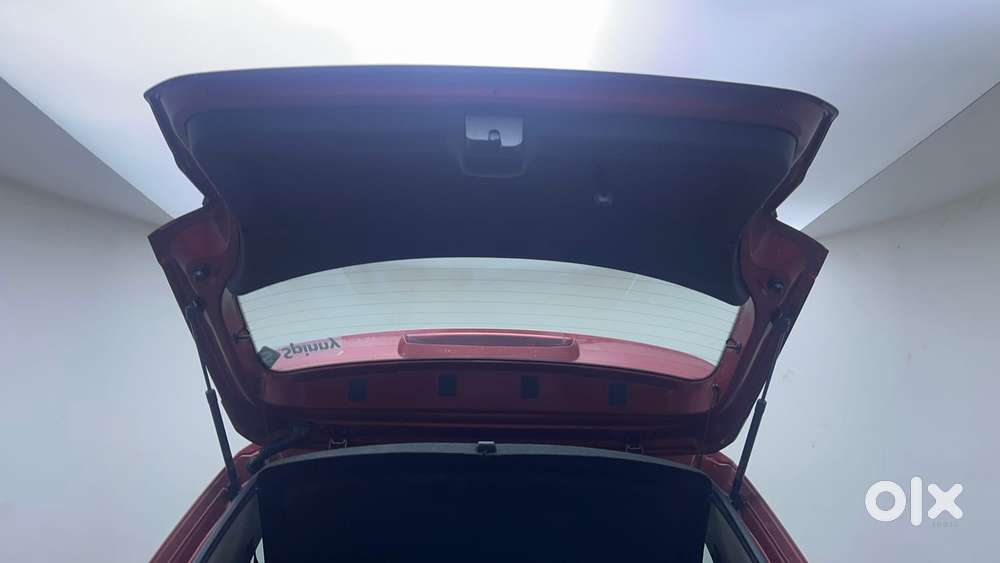 Volkswagen Taigun Topline 1.0 Tsi At (electric Seats), 2022, Petrol