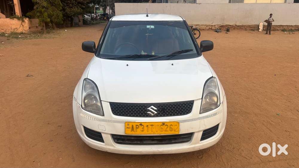 Maruti Suzuki Swift Dzire Tour Ldi, 2015, Diesel