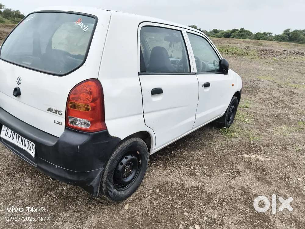 Good Condition Car Petrol Ek Hath Chaleli