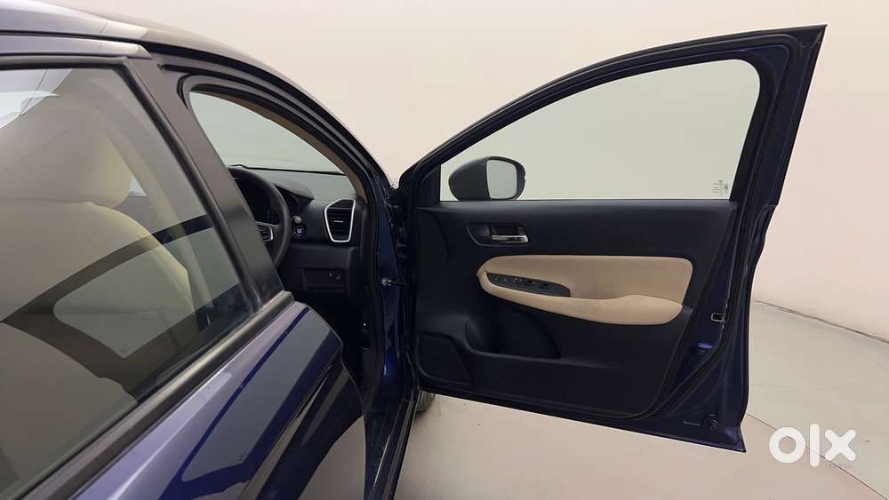 Honda City 1.5 V Mt, 2023, Petrol