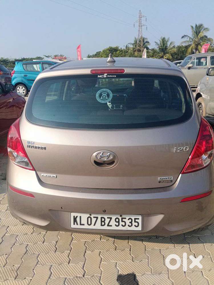 Hyundai I20 Sportz 1.4 Crdi, 2014, Diesel