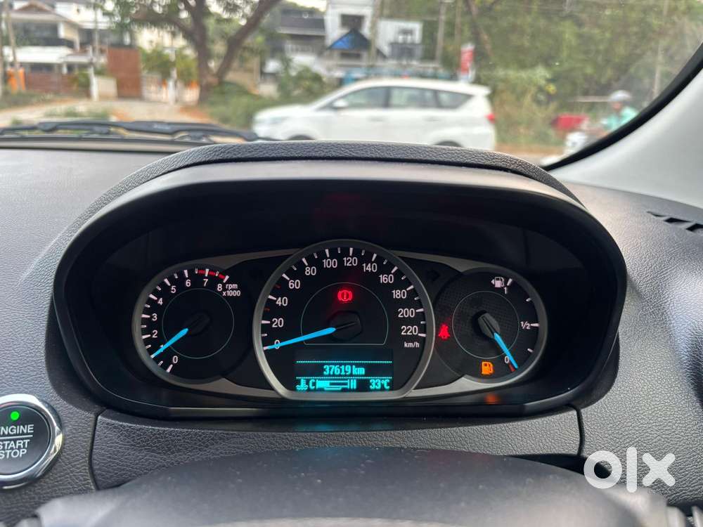 Ford Figo 2012-2015 Petrol Titanium, 2020, Petrol