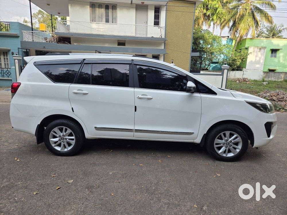 Toyota Innova Crysta 2.4 G Mt 7 Str, 2018, Diesel