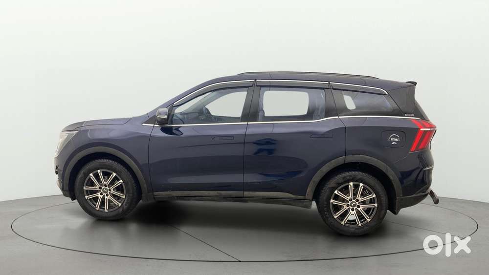 Mahindra Xuv700 2.0 Ax 7 Petrol At Str, 2022, Petrol
