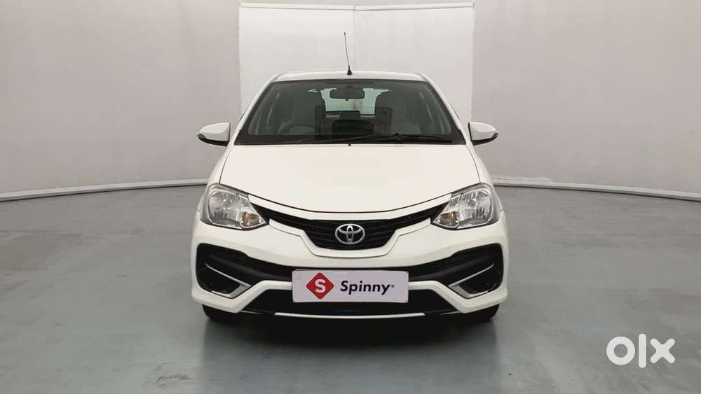 Toyota Etios Liva 2011-2012 V, 2017, Petrol