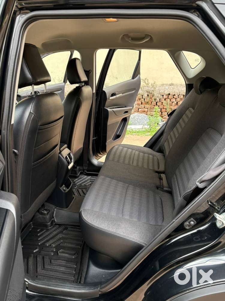 2022 Kia Sonet Htk+ 1.2 Petrol  17,000 Km  Single Owner