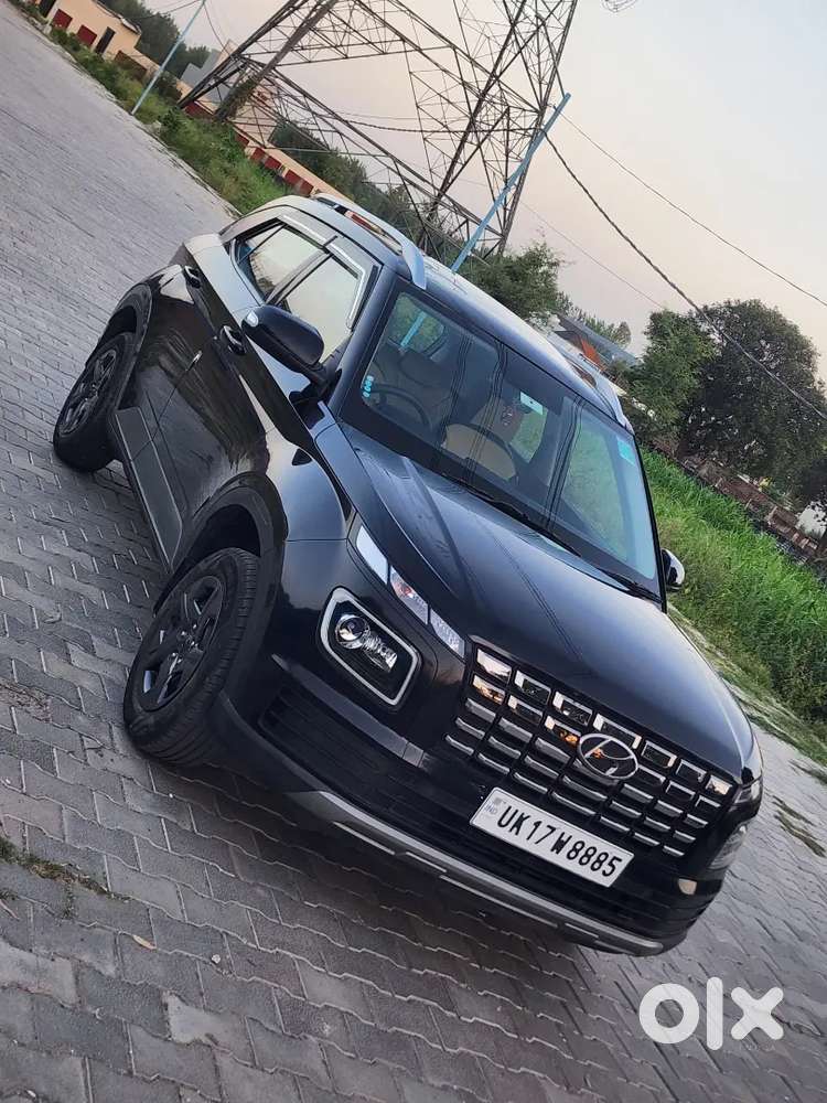 Hyundai Venue Sx Push Button Stat Dono Chabi Full Insurance Sunroof