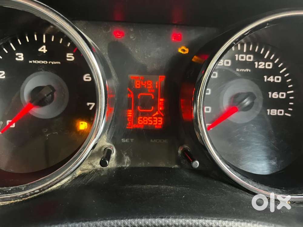 Mahindra Tuv 300 T10, 2018, Diesel