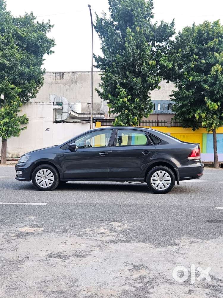 Volkswagen Vento 1.2 Tsi Highline Plus At, 2017, Petrol