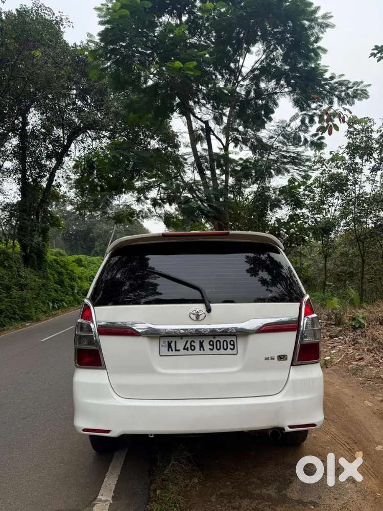 Toyota Innova 2006 Diesel 200000 Km Driven