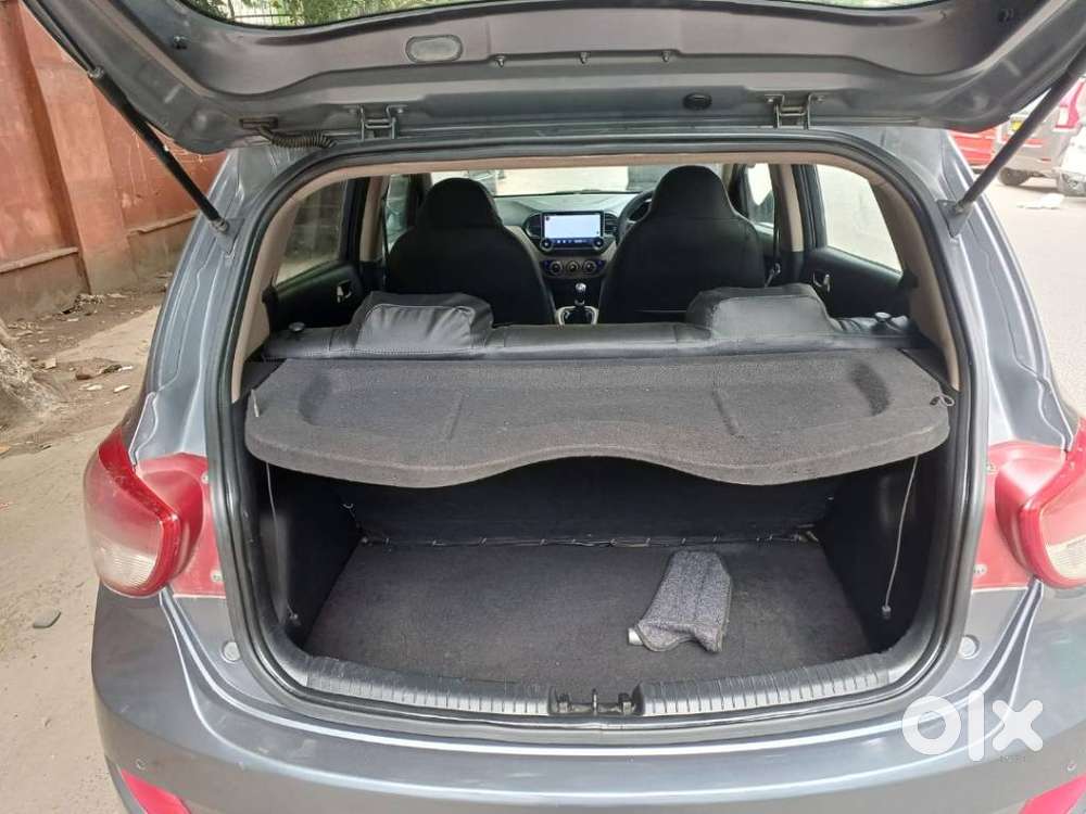 Hyundai Grand I10 Sportz, 2016, Petrol