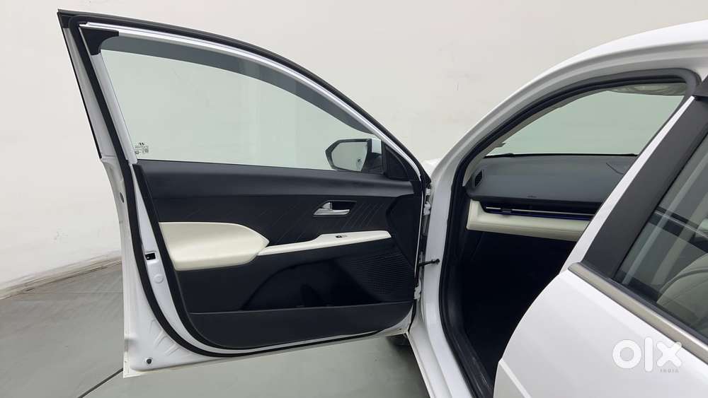 Hyundai Verna 1.5 Sx Petrol Mt, 2025, Petrol