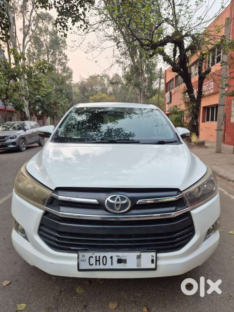 Toyota Innova Crysta 2.4 G Mt, 2017, Diesel