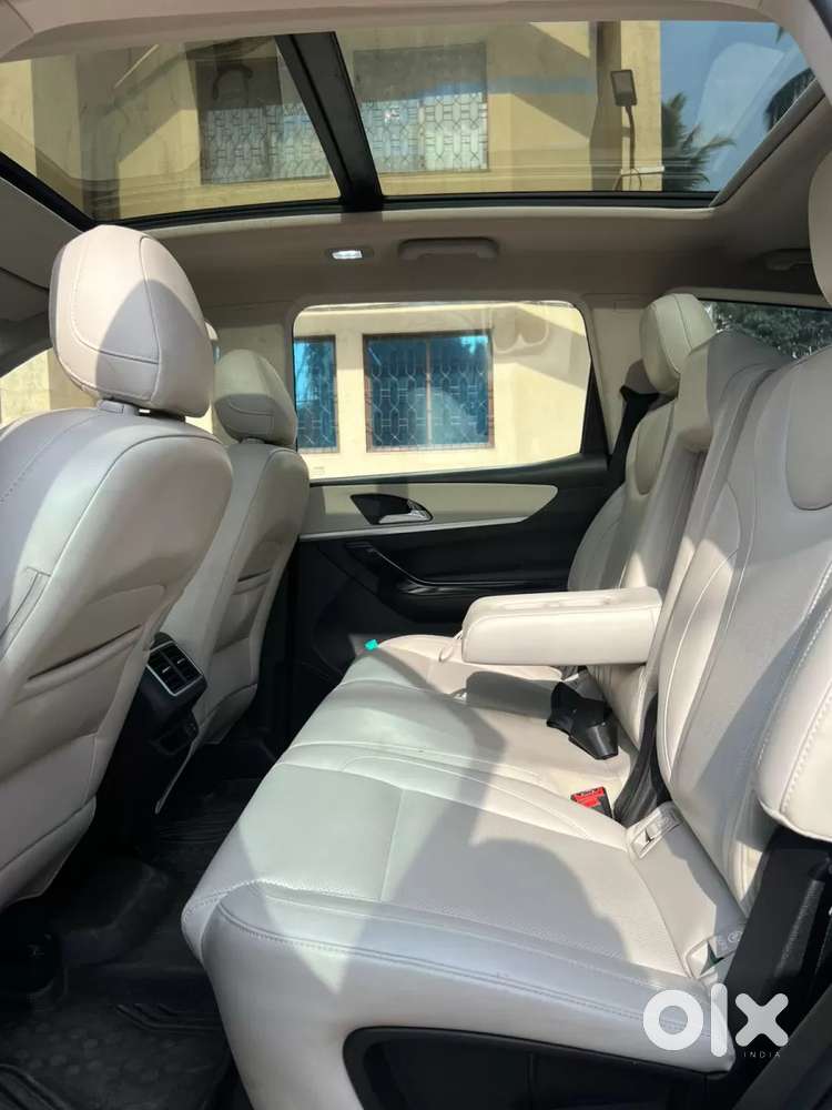 Mahindra Xuv700 2.2 Ax 7 Diesel At Str, 2023, Diesel