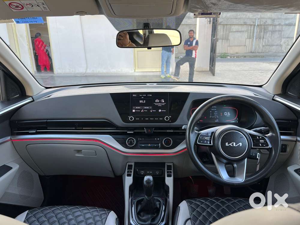 Kia Carens 1.5 Prestige 7 Str, 2023, Petrol