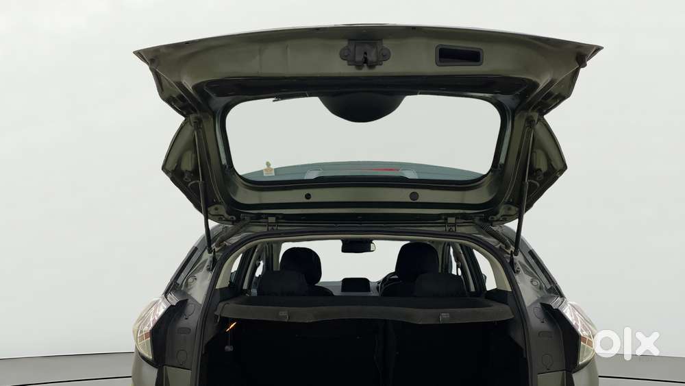Tata Nexon 1.2 Revotron Xz Plus Premium, 2022, Petrol