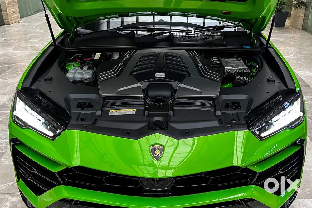 Lamborghini Urus, 2022, Petrol