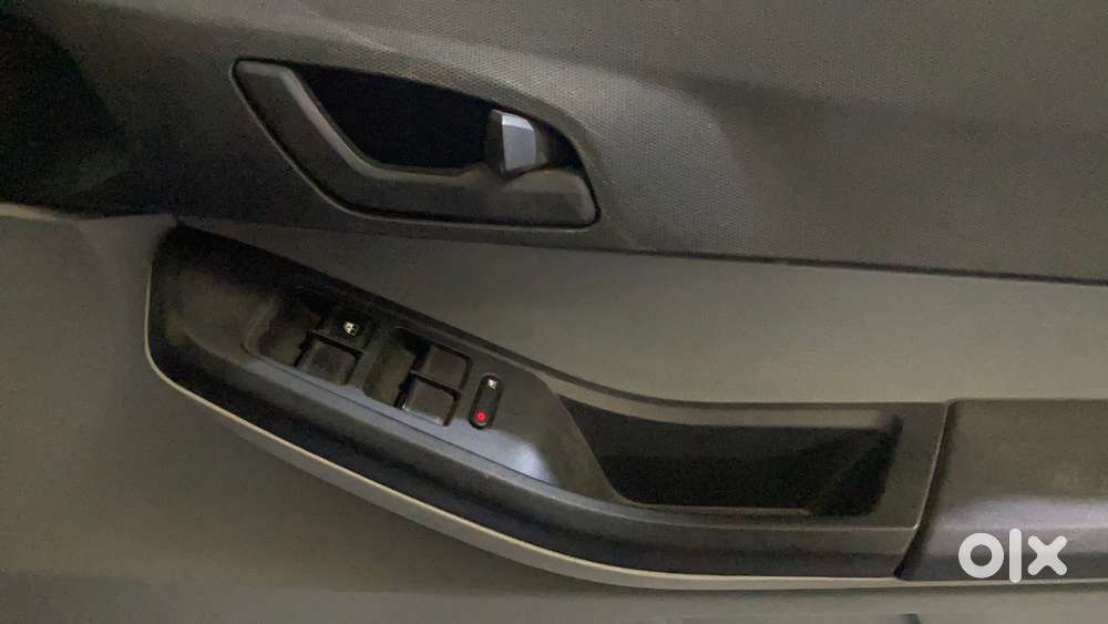 Tata Tiago 1.05 Revotorq Xt Option, 2021, Petrol